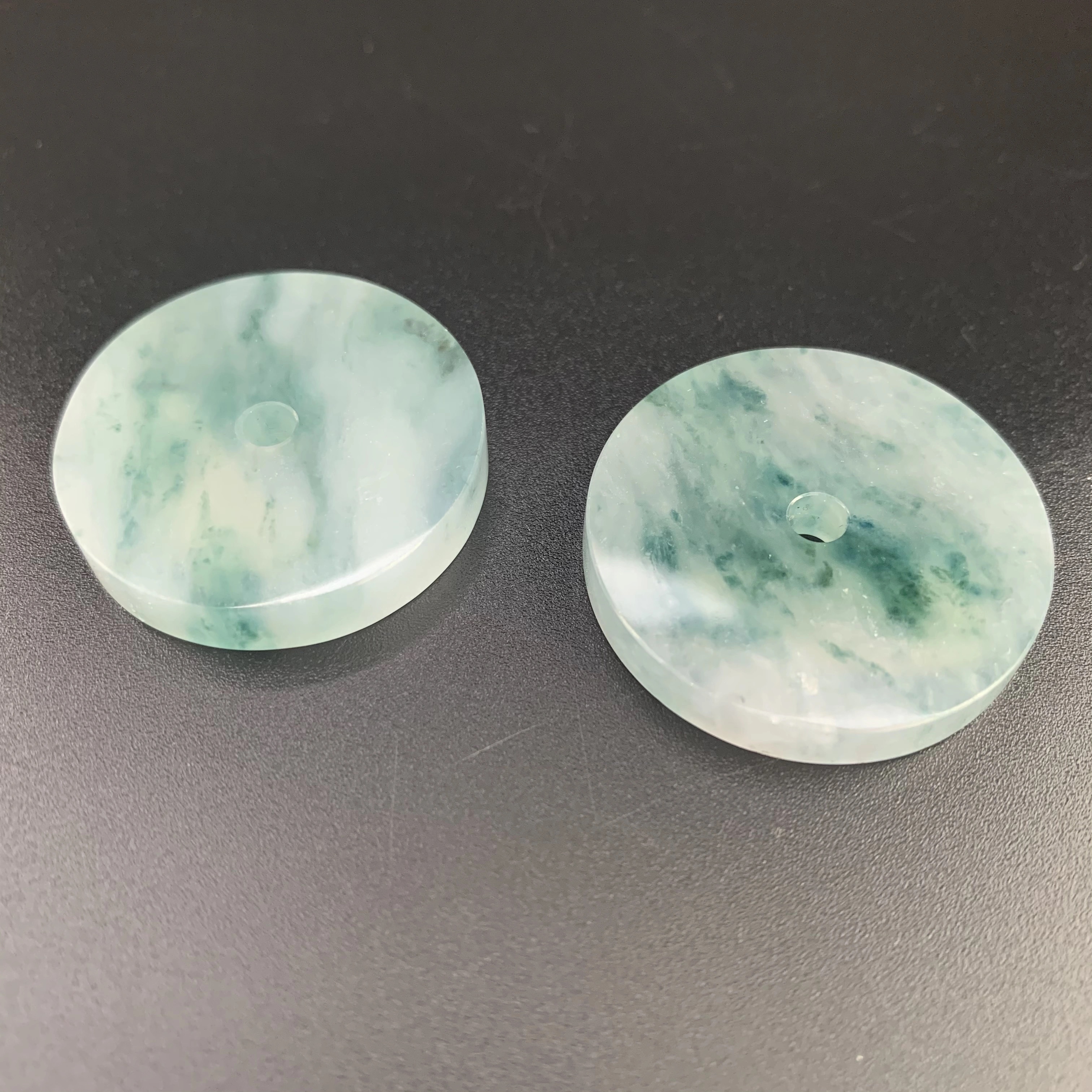 【 Oriental Jade 】 Natural Burmese jadeite A-grade floating flower peace pendant with square edge jadeite neck decoration details Picture