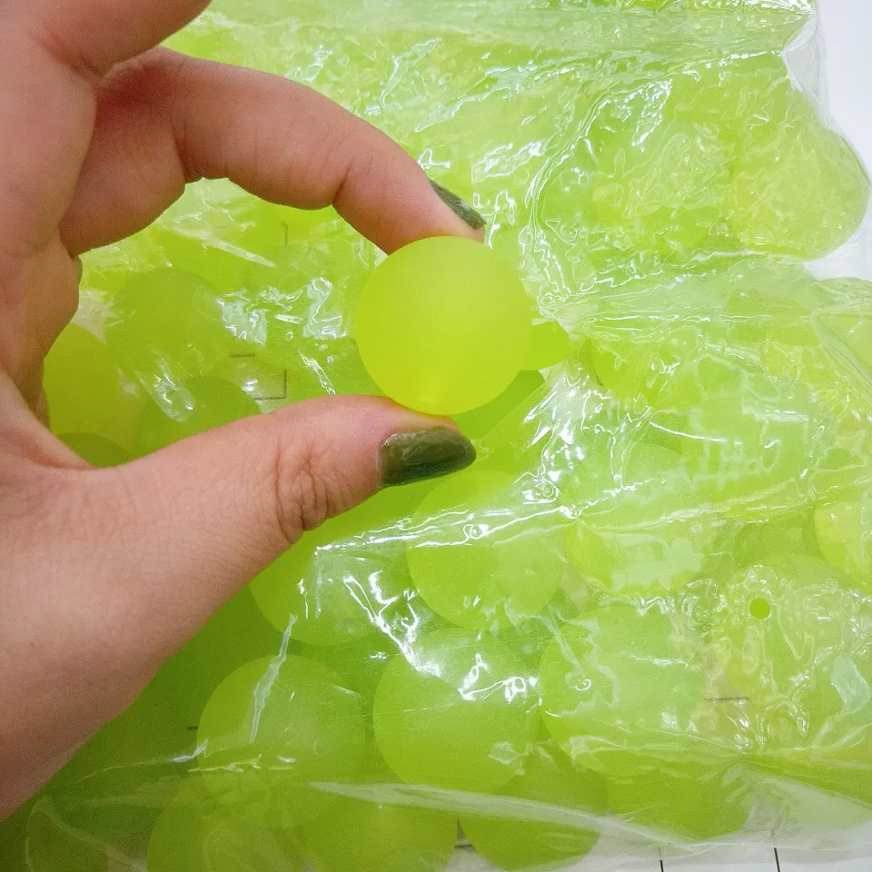90-head hair strings and rubber bands, DIY handcrafted beading, children's necklaces, educational beading, acrylic accessories, premium headwear accessories, fashionable and trendy, internet-famous best-selling accessories, various effect beading Application Scenario