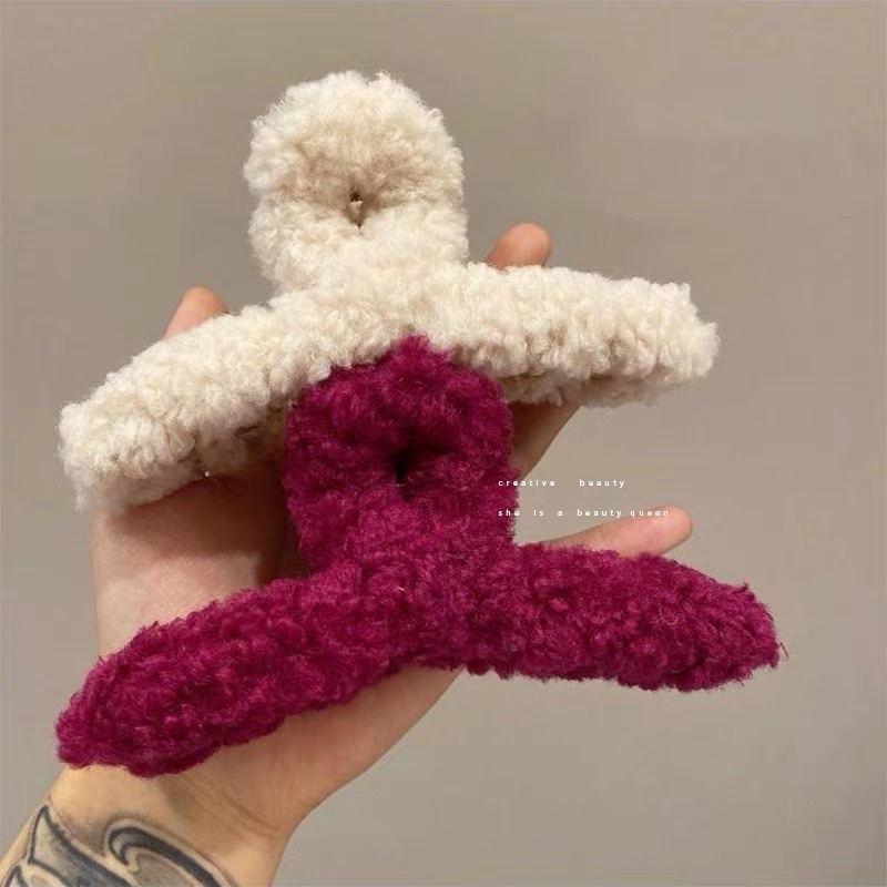 Lambskin grabber, back of the head, plush hair clip, women's large size, high-end feel, shark clip, furry hair clip, autumn and winter hair accessory details Picture