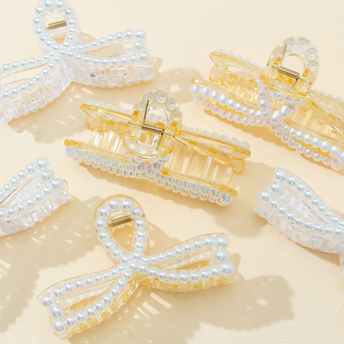 Haishen Accessories 13 cm popular pearl bestseller, a trendy ladies' champagne pearl shark grab tie style shower clip Application Scenario