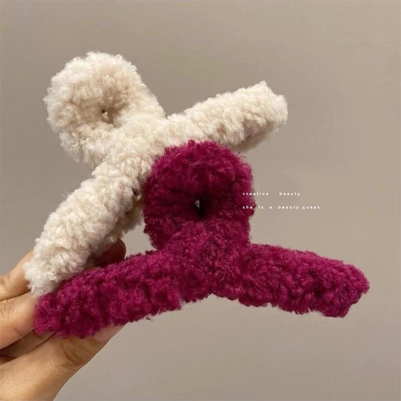 Lambskin grabber, back of the head, plush hair clip, women's large size, high-end feel, shark clip, furry hair clip, autumn and winter hair accessory