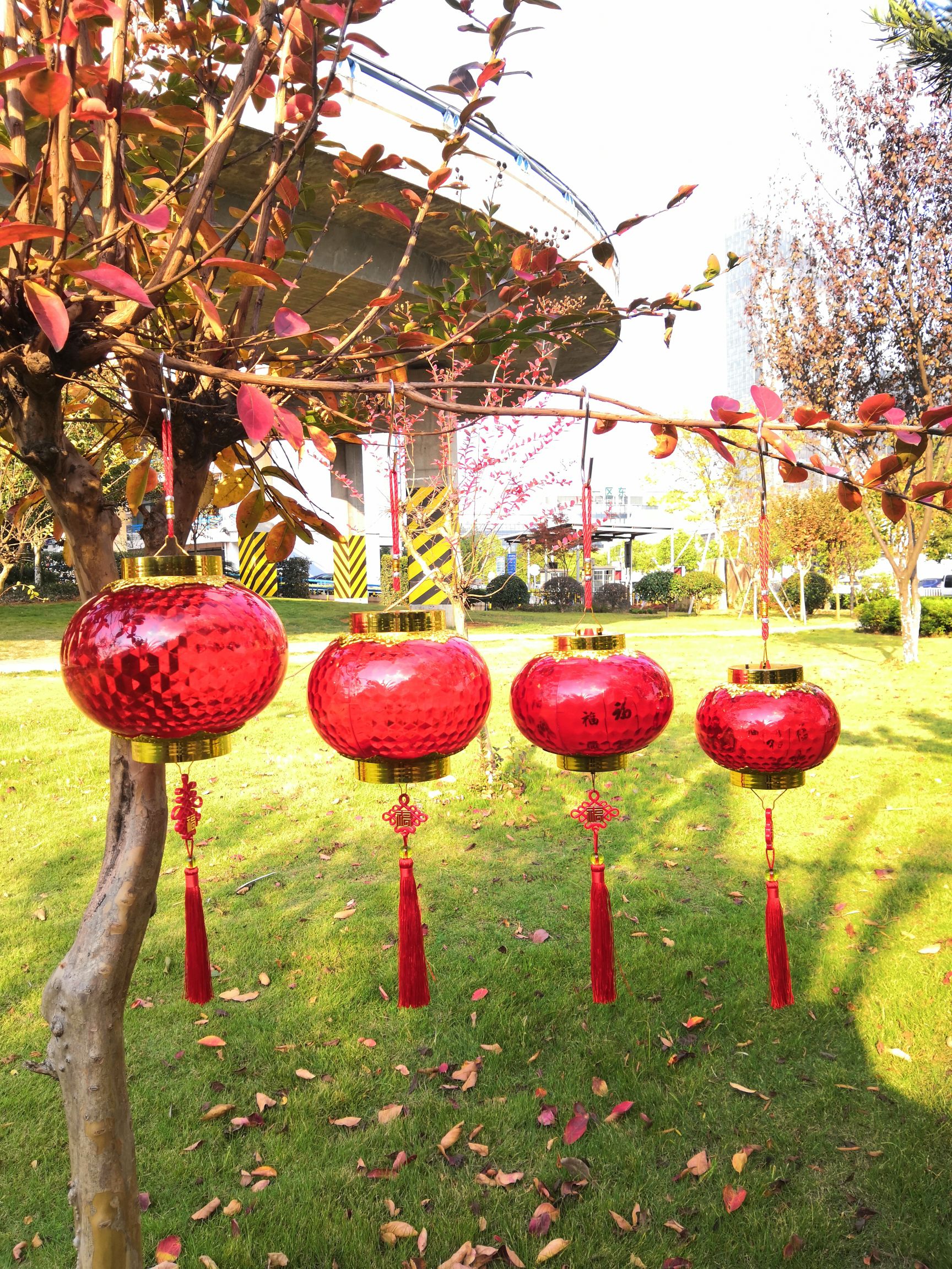 Xuchun's latest best-selling crystal lantern children's music portable battery lamp detail image 11