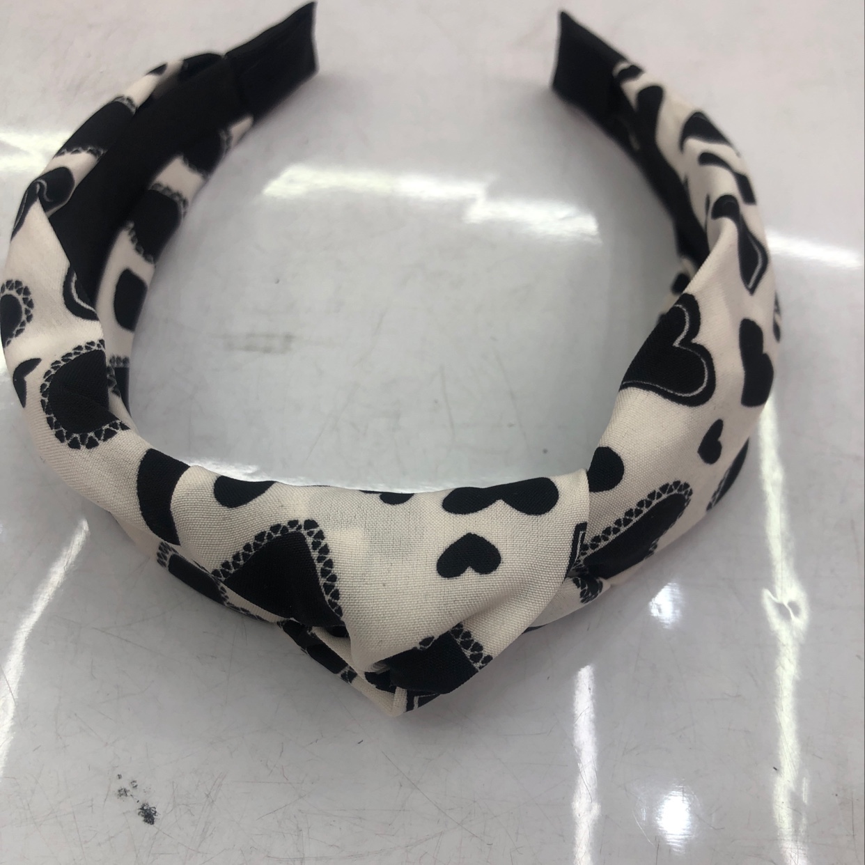 十二个装，桃心打结包底头扣，六种颜色各二个一打菲嫦40