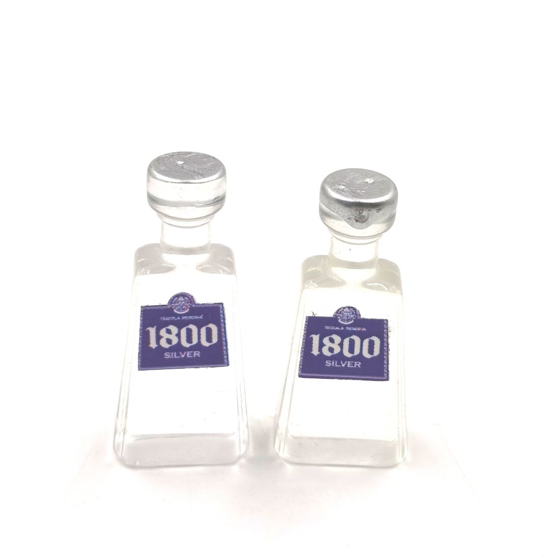 Resin accessories, phone cases, refrigerator patch materials, DIY handcrafted small bottles, wine bottles, simulation toys, jewelry accessories, beverage bottles, food and play ornaments, mixed bottles, wholesale of 500 pieces per pack, 1800, foreign wine, Mexico detail image 7