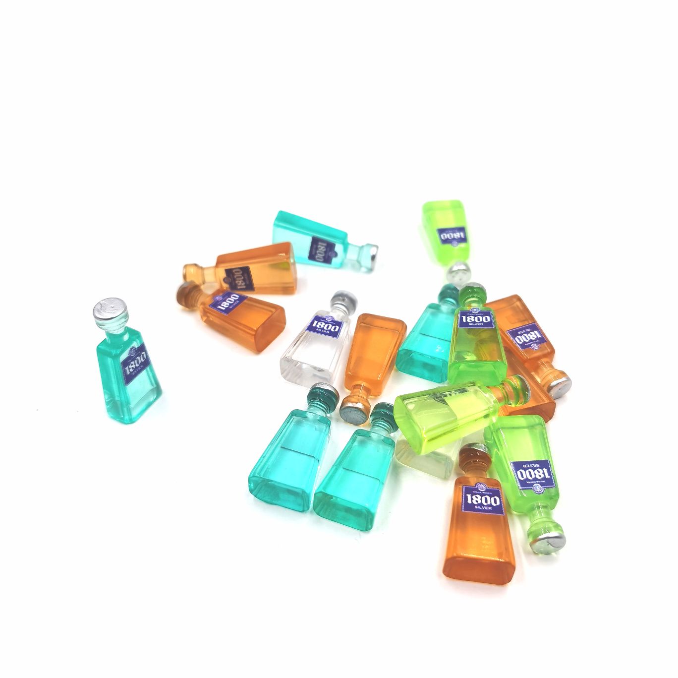 Resin accessories, phone cases, refrigerator patch materials, DIY handcrafted small bottles, wine bottles, simulation toys, jewelry accessories, beverage bottles, food and play ornaments, mixed bottles, wholesale of 500 pieces per pack, 1800, foreign wine, Mexico