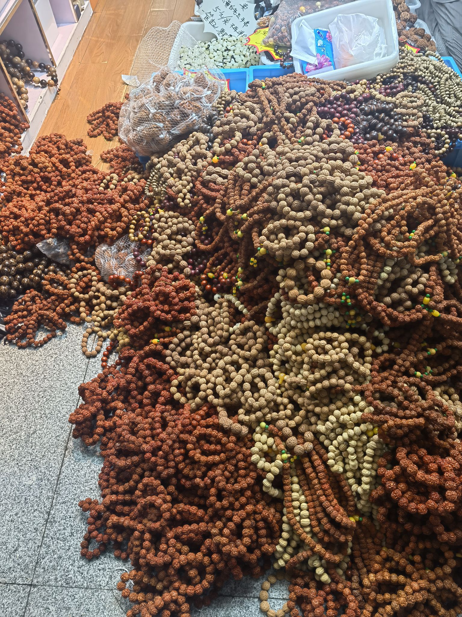 白玉晶珠宝库存佛教用品赠送礼品道教景区商场木珠金刚菩提尾货处理混款大小通走量大优惠超级低价仅此一批大量木珠星月菩提详情3