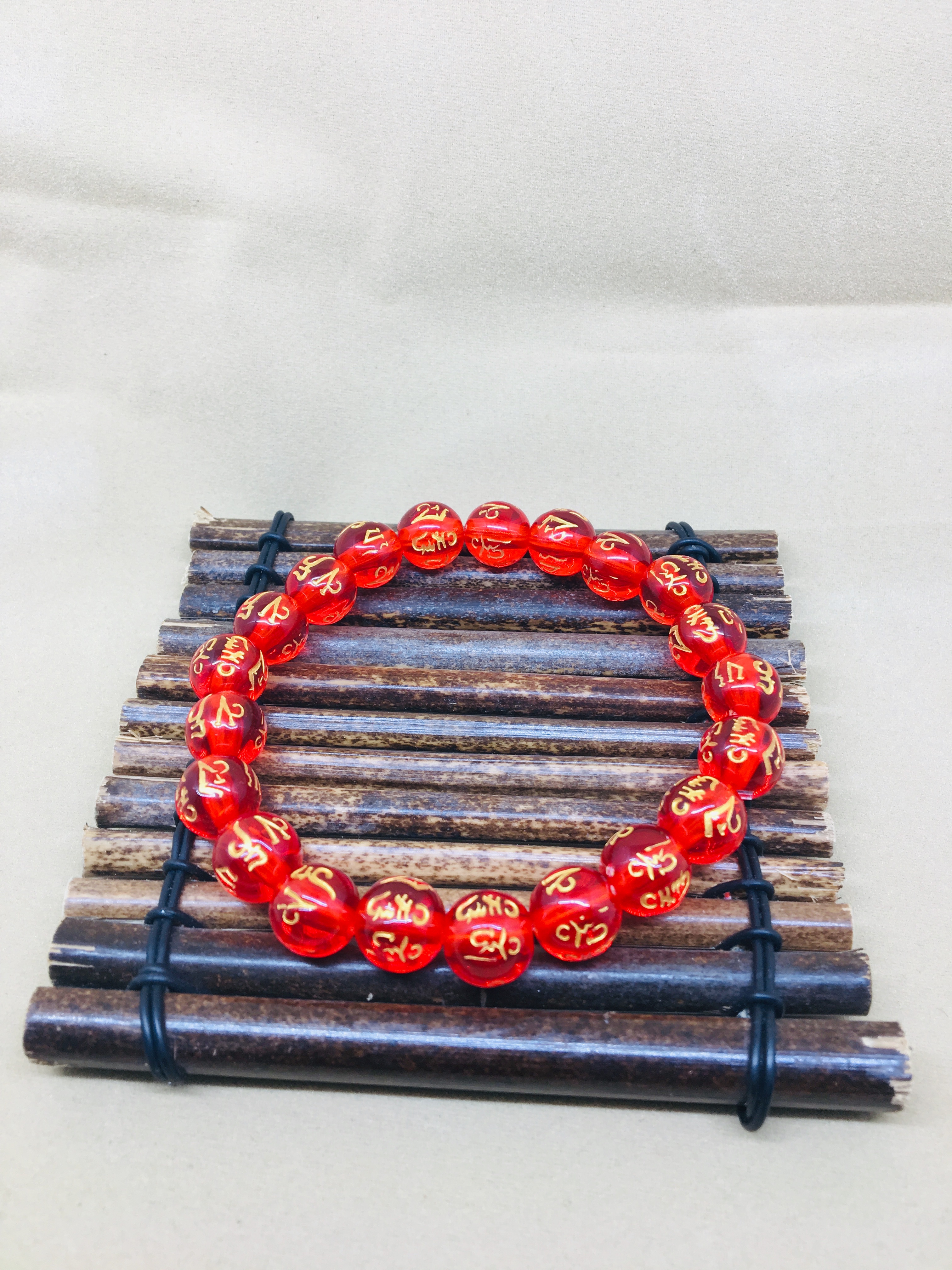 Resin material bestsellers in scenic spots and tourist attractions, 10mm red bracelets from Jinhong c-009 are essential for setting up stalls in shopping centers Specification image