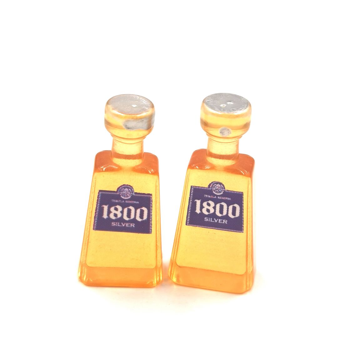Resin accessories, phone cases, refrigerator patch materials, DIY handcrafted small bottles, wine bottles, simulation toys, jewelry accessories, beverage bottles, food and play ornaments, mixed bottles, wholesale of 500 pieces per pack, 1800, foreign wine, Mexico detail image 5
