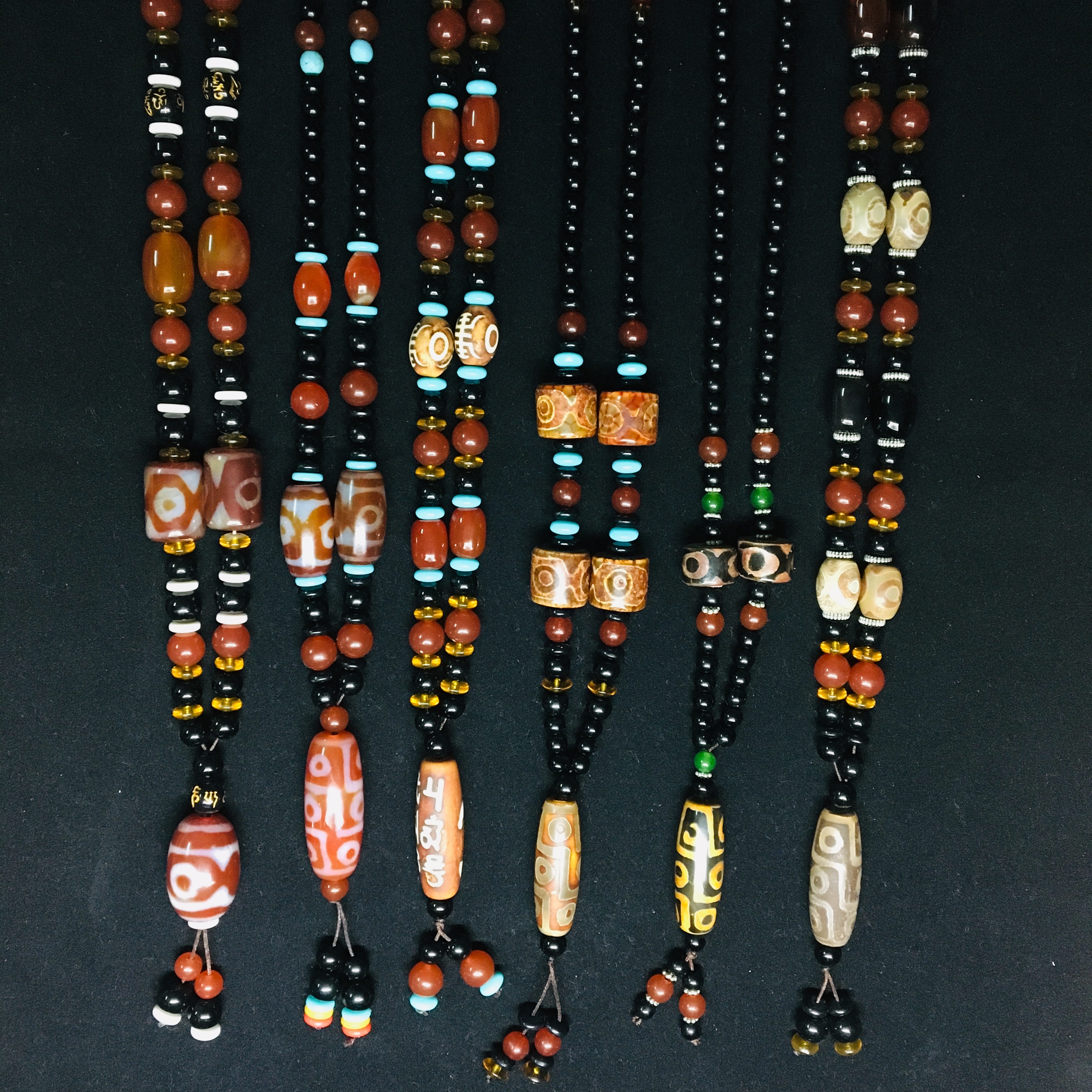 Hot sales in scenic spots, online bestsellers, high-neck sweaters, knitted sweaters, versatile sky pearl agate necklaces, Jinhong z-003 Application Scenario
