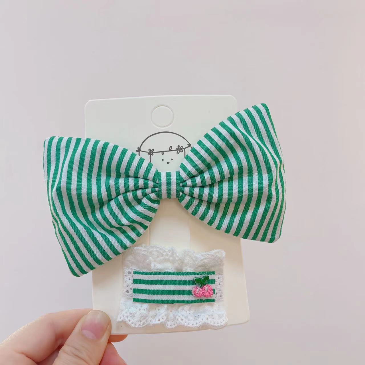 韩板条纹领结详情1