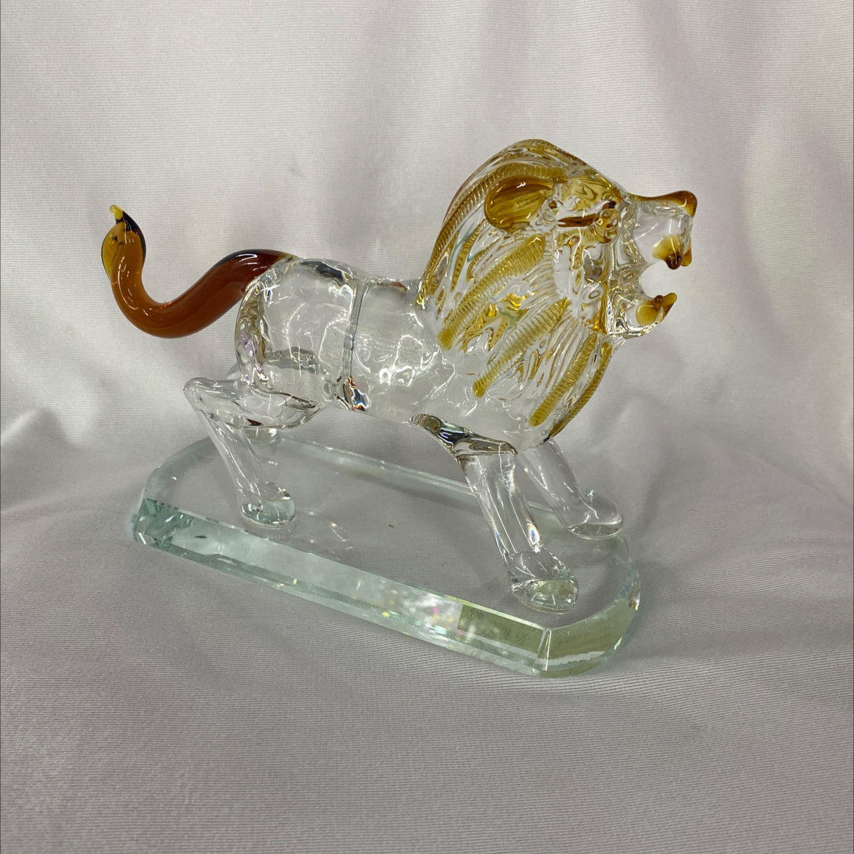 One set of Bixing crystal base lion Jg7619 crystal ornament details Picture