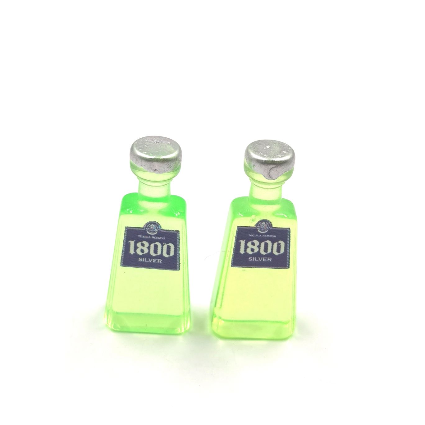 Resin accessories, phone cases, refrigerator patch materials, DIY handcrafted small bottles, wine bottles, simulation toys, jewelry accessories, beverage bottles, food and play ornaments, mixed bottles, wholesale of 500 pieces per pack, 1800, foreign wine, Mexico detail image 6