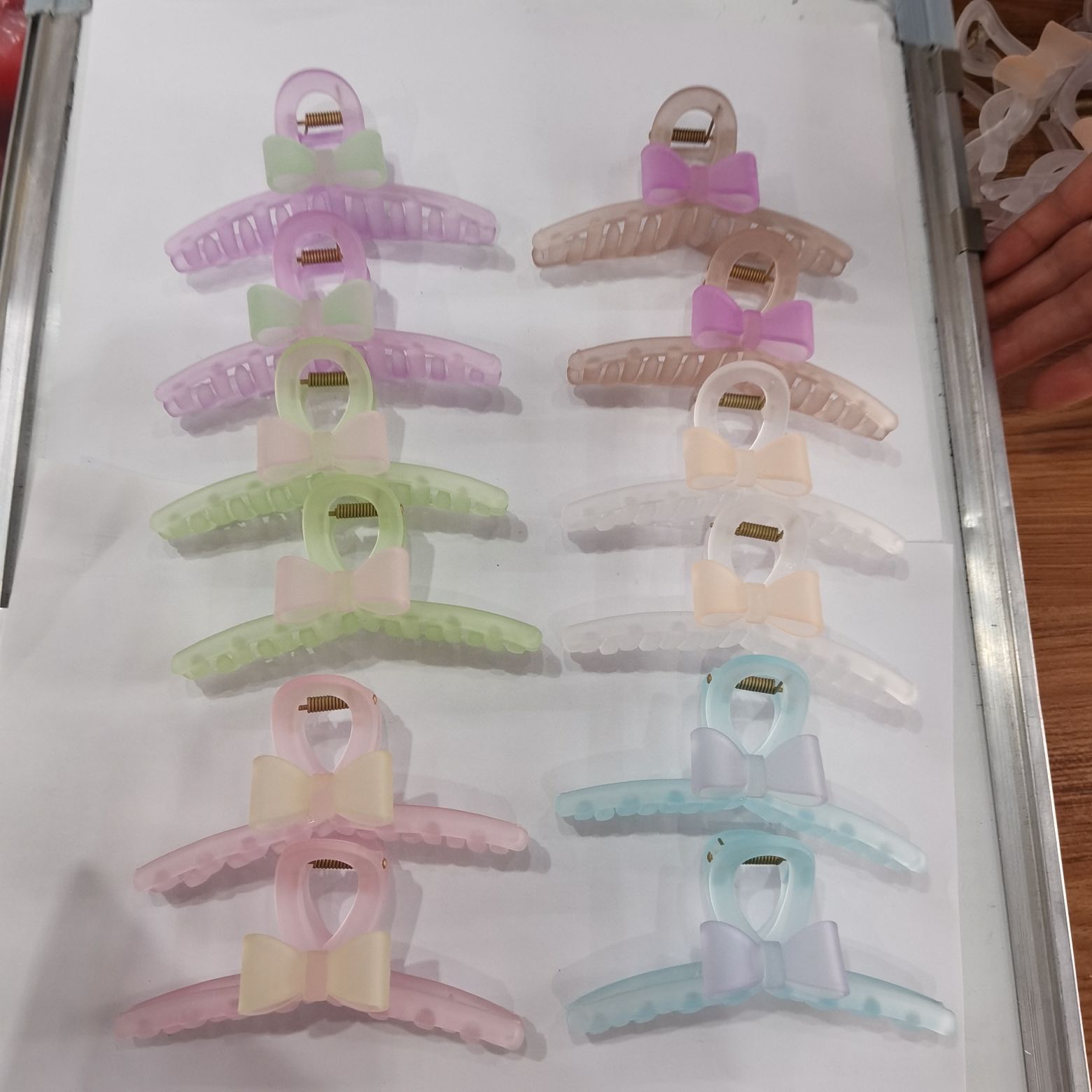 10 cm jelly rubber pearl deep-sea jewelry, popular rubber 6-color hair clip, crystal jelly bath clip, shower clip, frosted effect Specification image