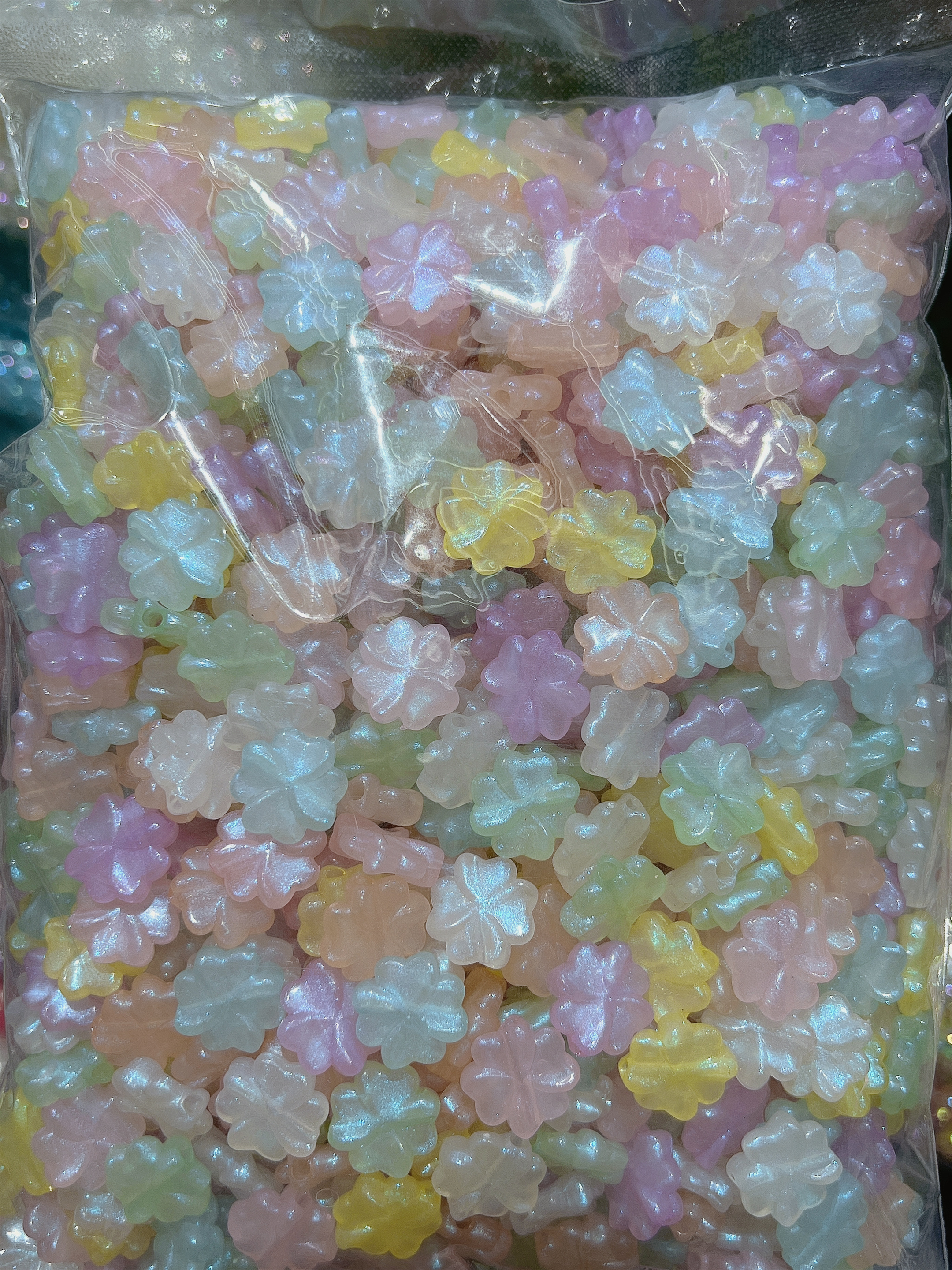 حقائب لوازم الحلي اليدوية للأكيري Item Picture