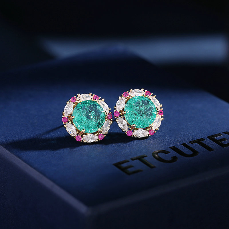 Niche design sense, simple and fashionable, versatile and elegant earrings, French retro earrings wholesale, ice-crack zircon stud earrings