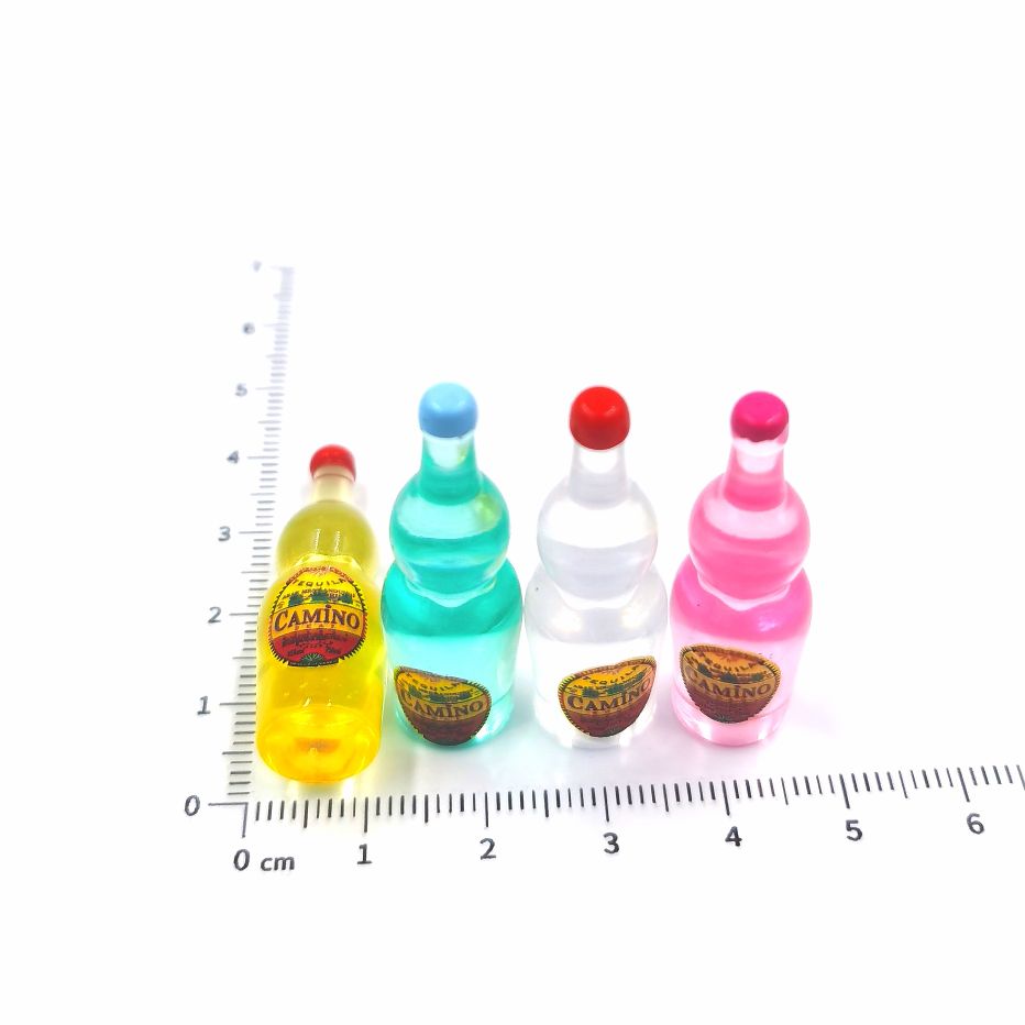 Resin accessories, phone cases, refrigerator patch materials, DIY handmade small bottles, wine bottles, simulation toys, jewelry accessories, beverage bottles, food and play ornaments, mixed bottles, wholesale foreign wine, lazy insect tequila, 500 pieces per pack Application Scenario