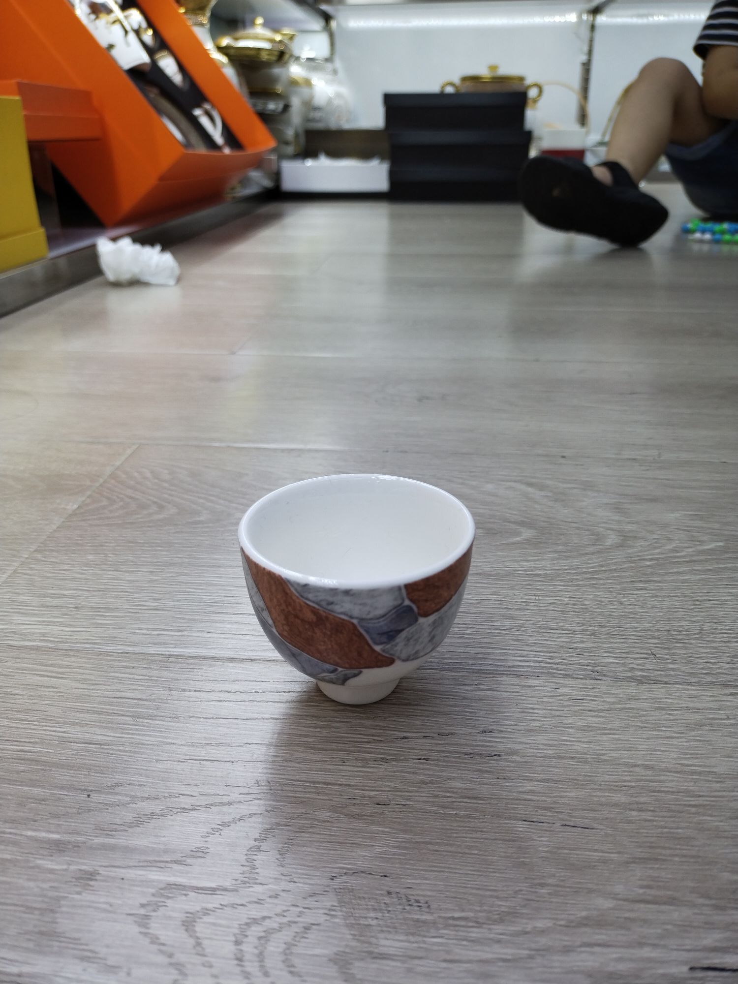 Limei Ceramic Coffee Six-cup Luxurious Afternoon Tea Round New Gift Box Packaging 002 Application Scenario