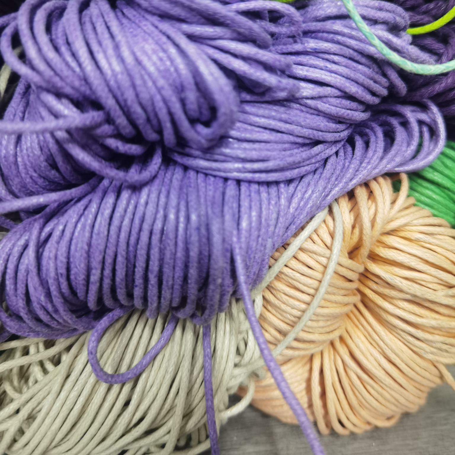 1.5mm厂家小额批发0.8-5MM圆扁棉蜡线 蜡绳 吊牌绳吊粒线饰品配件 details Picture