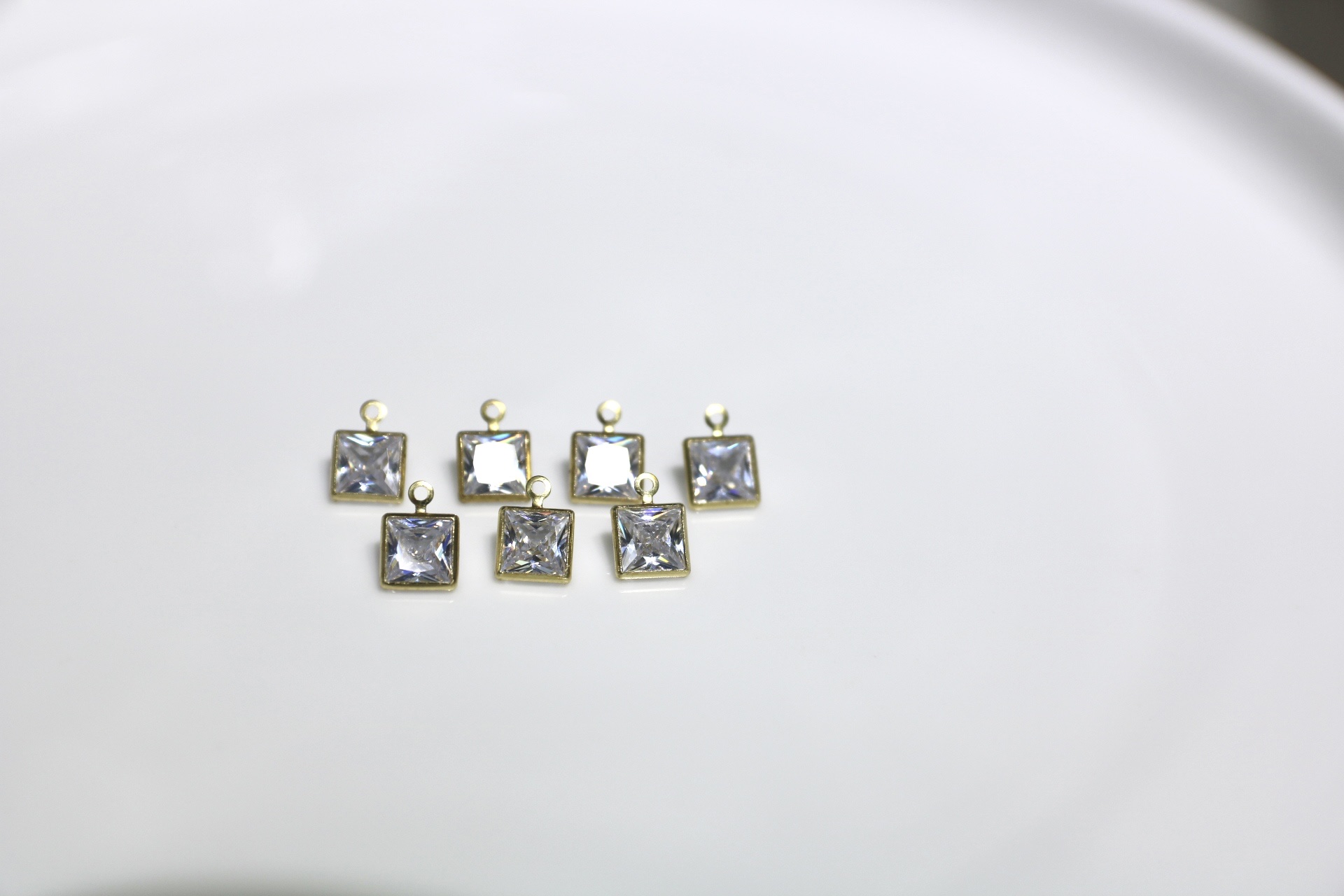Square zircon accessories, zircon edge straps, hanging earrings, necklace accessories, jewelry pendants, DIY accessories details Picture