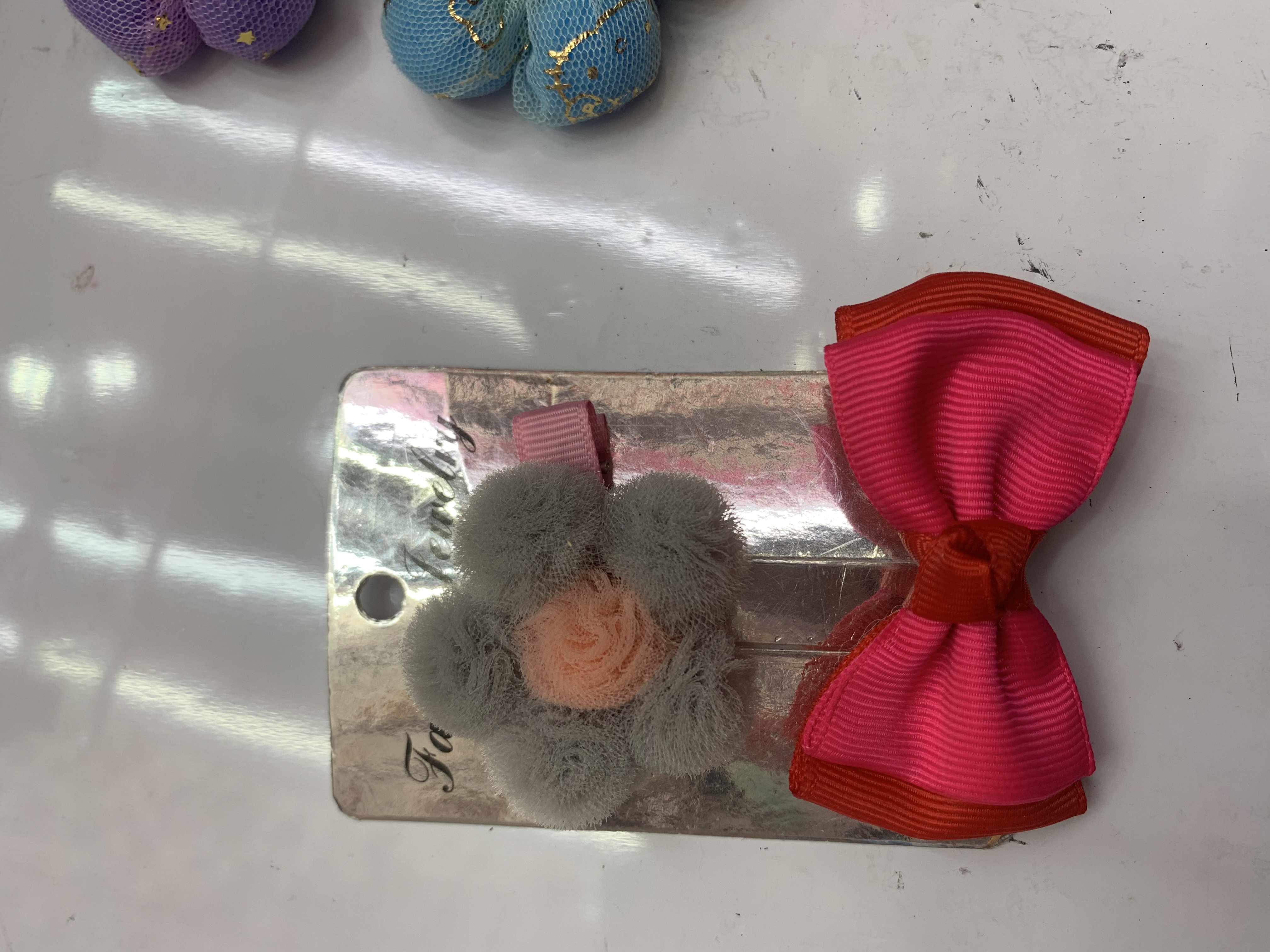 饰品/鸭夹/网球＋蝴蝶结细节图