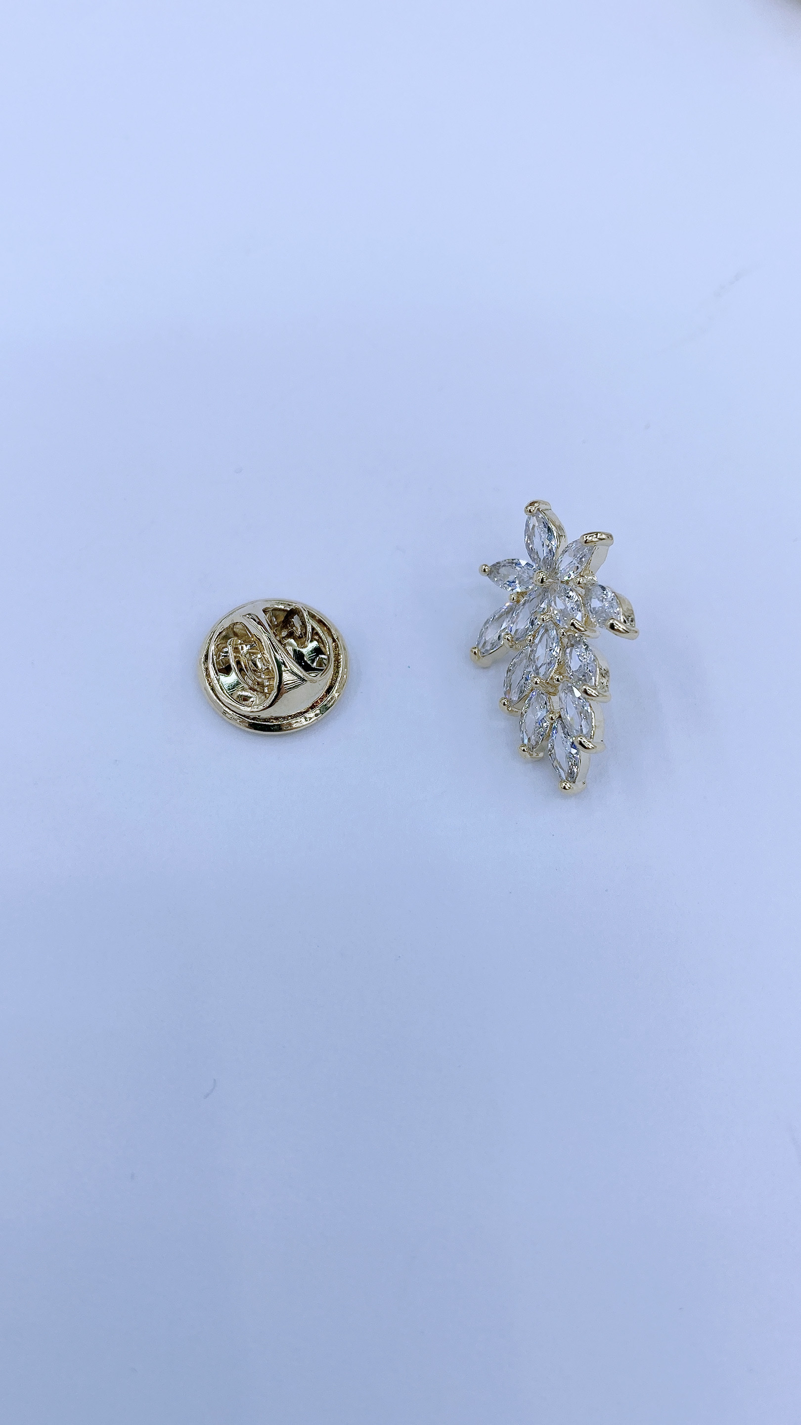 锆石镶嵌树叶小众胸针时尚潮流领花图