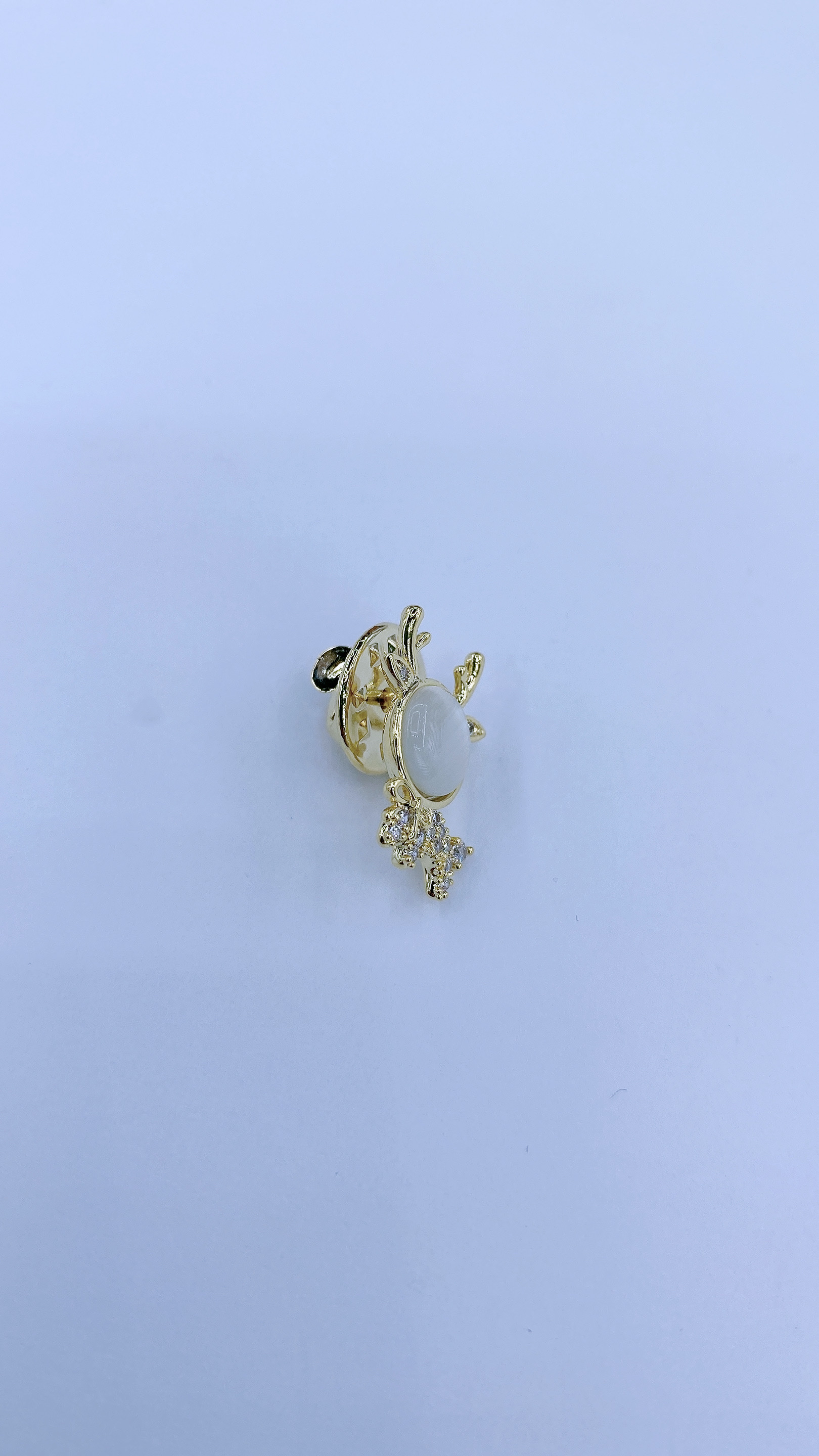 动物/胸针/猫眼石白底实物图