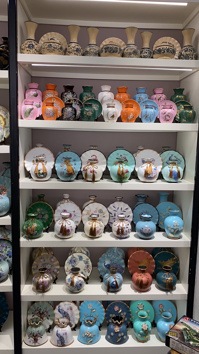 陶瓷工艺品实物图