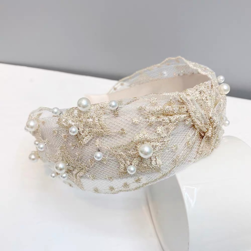 Dongdaemun hair accessories from South Korea, French retro style, mesh hair band, Baroque lace, sparkling diamond, knot, wide edge headband Item Picture