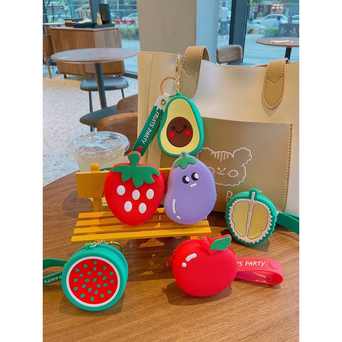 牛油果水果零钱包迷你儿童钱包ins可爱书包挂件情侣钥匙扣小挂饰
