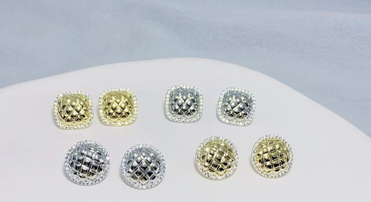 Metal cold style earrings, anti-allergy silver needle jewelry, CAI Ni accessory model 076