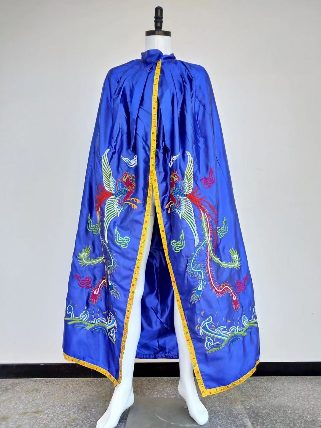Buddhist hall supplies: Guanyin Bodhisattva statue cape, Buddha statue robe, Buddha robe, deity robe, embroidered Golden Qilin 09 details Picture