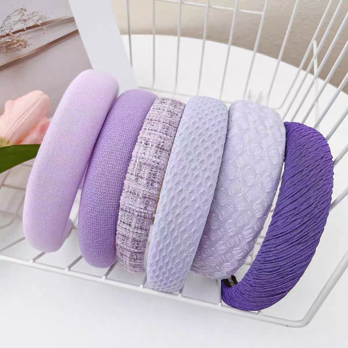 Wide-brimmed hairband, a new high-end purple headband for women, a French facial cleansing and hair pressure band, hair clips, and headwear for spring and summer outings Specification image