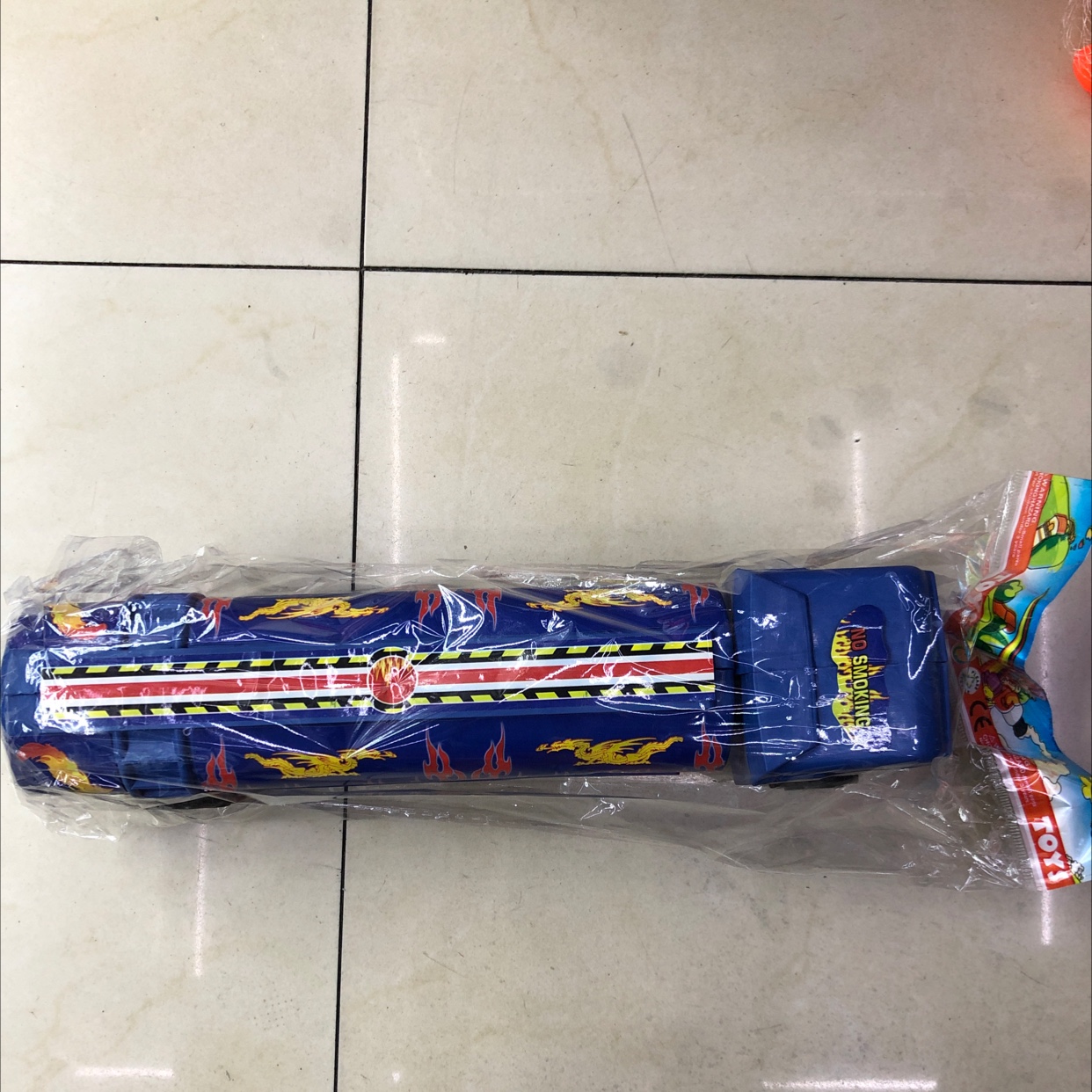 代装油罐车/油罐车玩具产品图