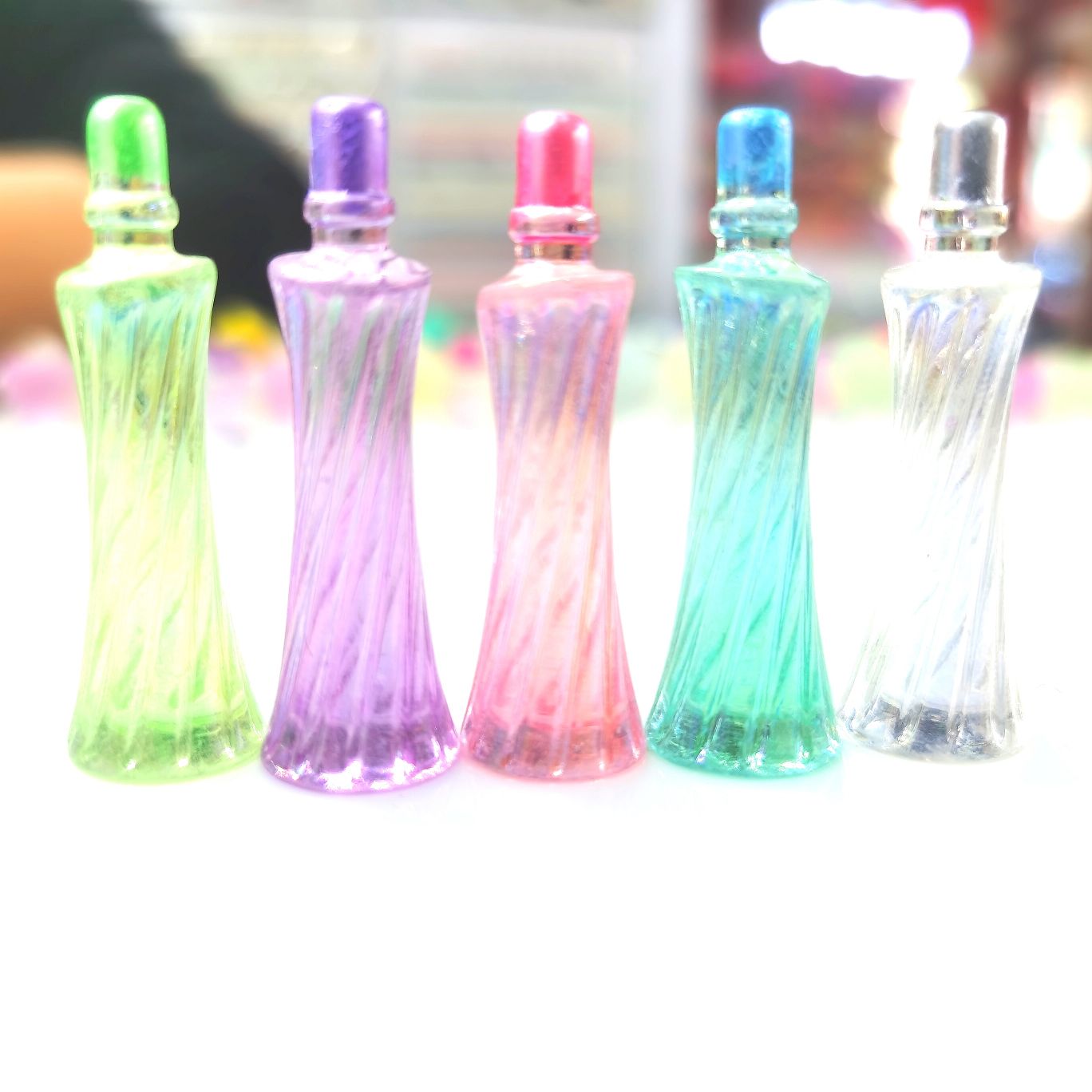 Resin accessories, mobile phones, refrigerators, patch materials, DIY handmade small bottles, wine bottles, simulation toys, accessories, beverage bottles, food and play ornaments, mixed packaging wholesale, Canton Tower, 500 pieces per package