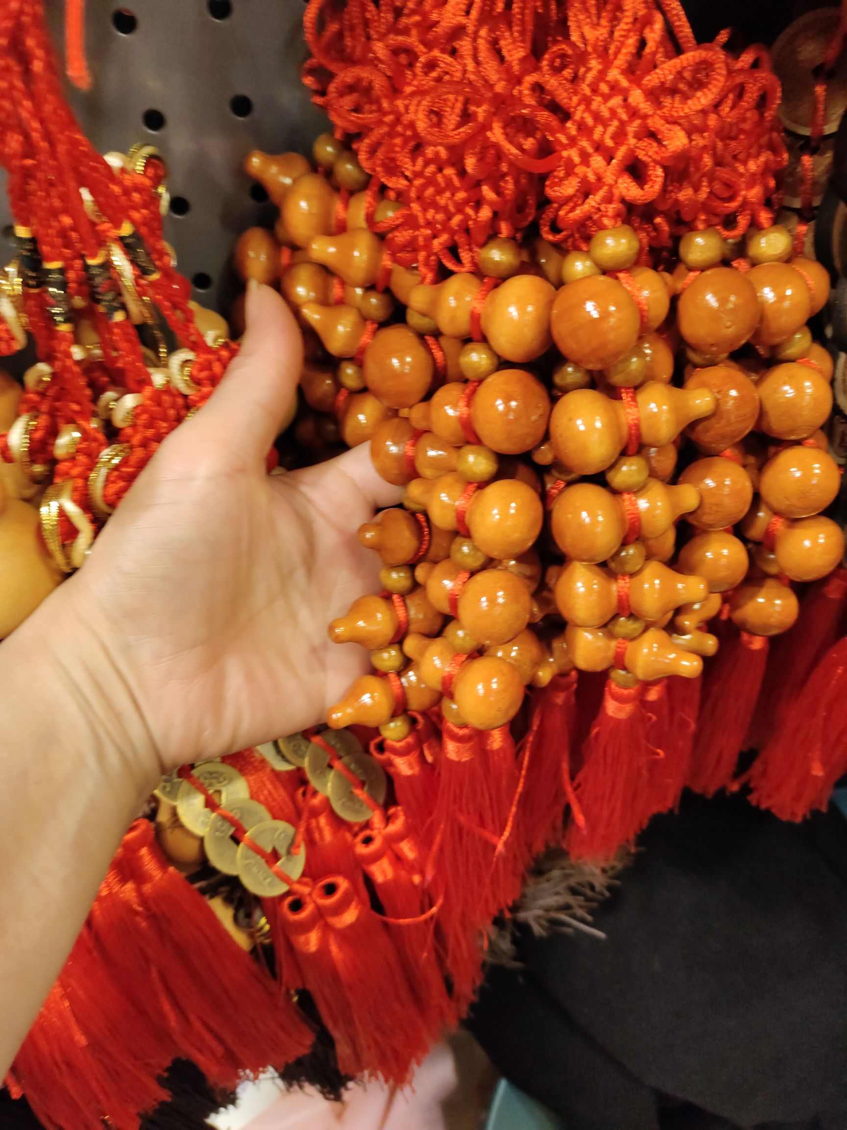 Five strings of small peach wood gourds, also known as the Five Blessings, bring good fortune, prosperity and peace detail image 2