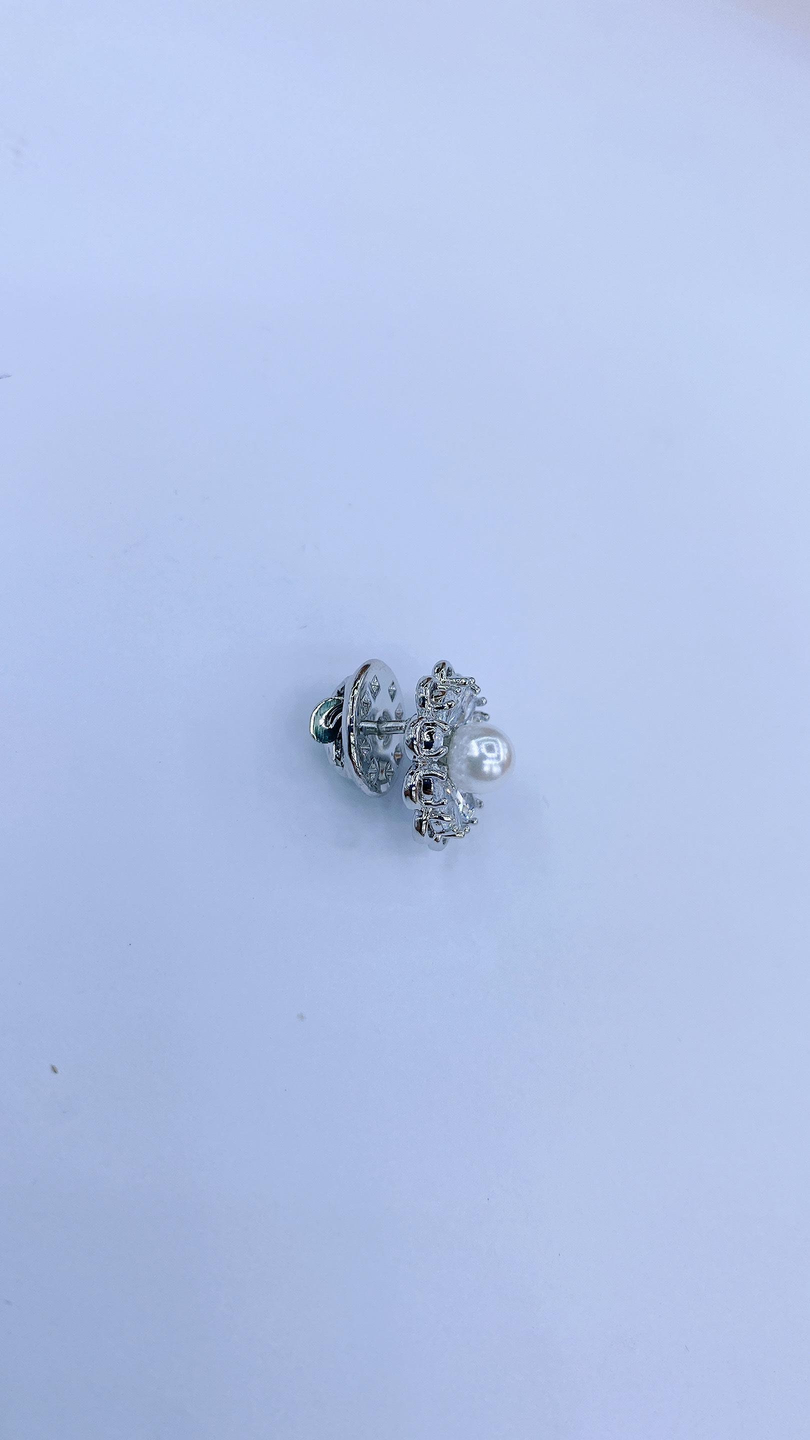 胸针/锆石/花朵白底实物图