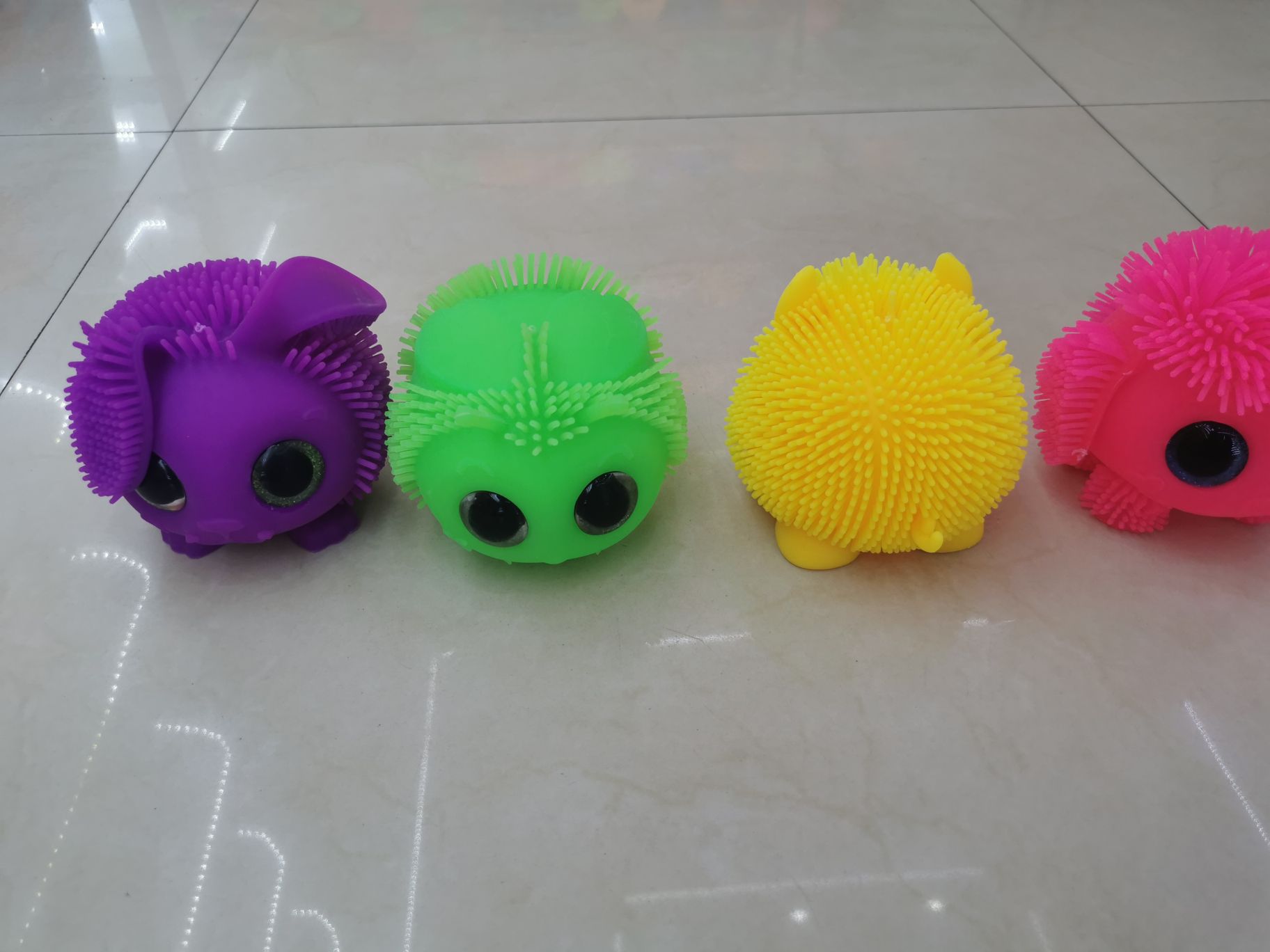 宠物球/带灯光/减压球产品图