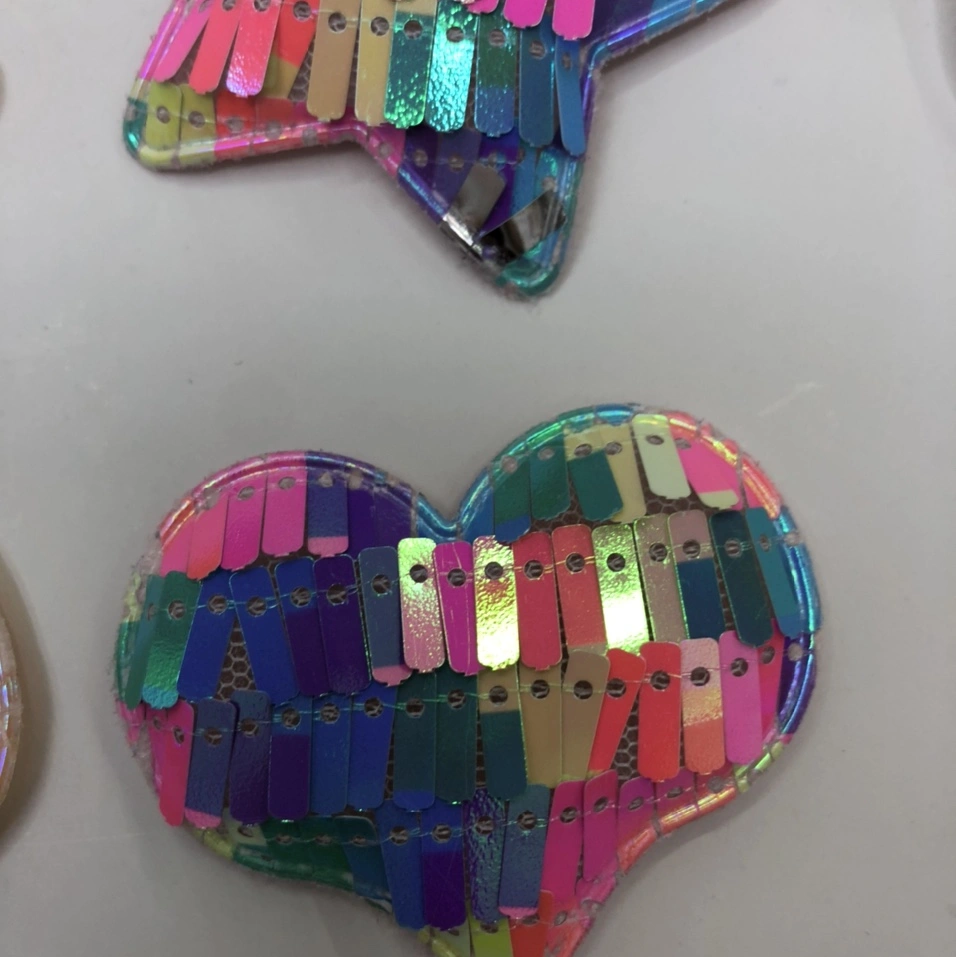 The new style of the "Beaded Heart 29" autumn and winter plush flower duckbill sandwich with a forest style details Picture