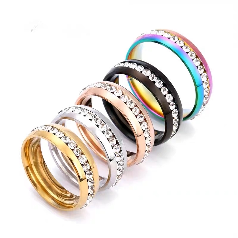 跨境供应饰品钛钢戒指一排周圈水钻镶钻戒指精美五色可选