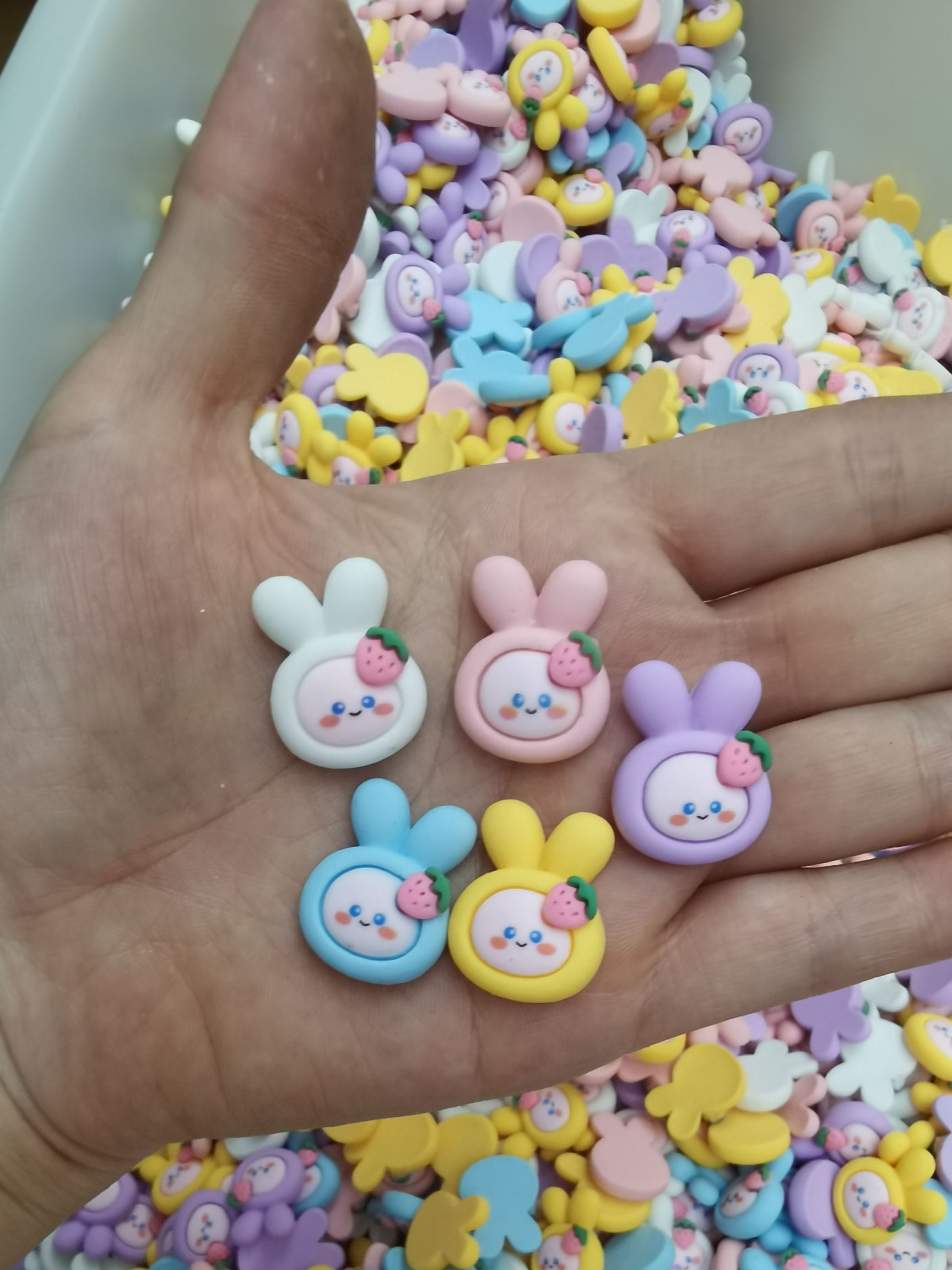 Resin rabbit head cartoon cute plastic mixed frosted resin patch diy lucky bag animal, flower and fruit accessories factory direct sales Specification image
