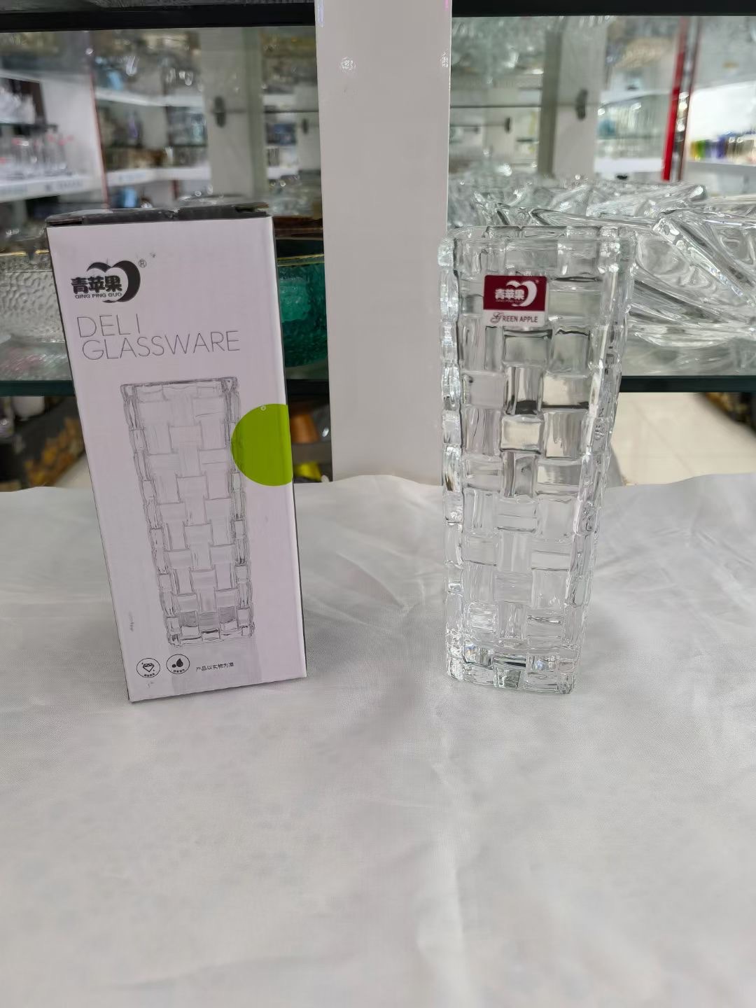 新品小号编织花瓶 单只彩盒包装