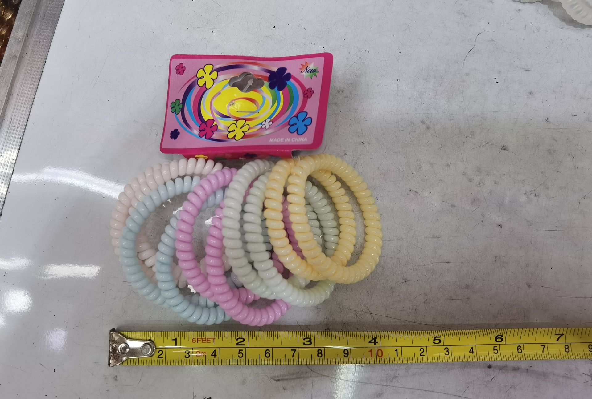 Medium and thin telephone line hair ties, ponytail hair accessories, elegant style details Picture