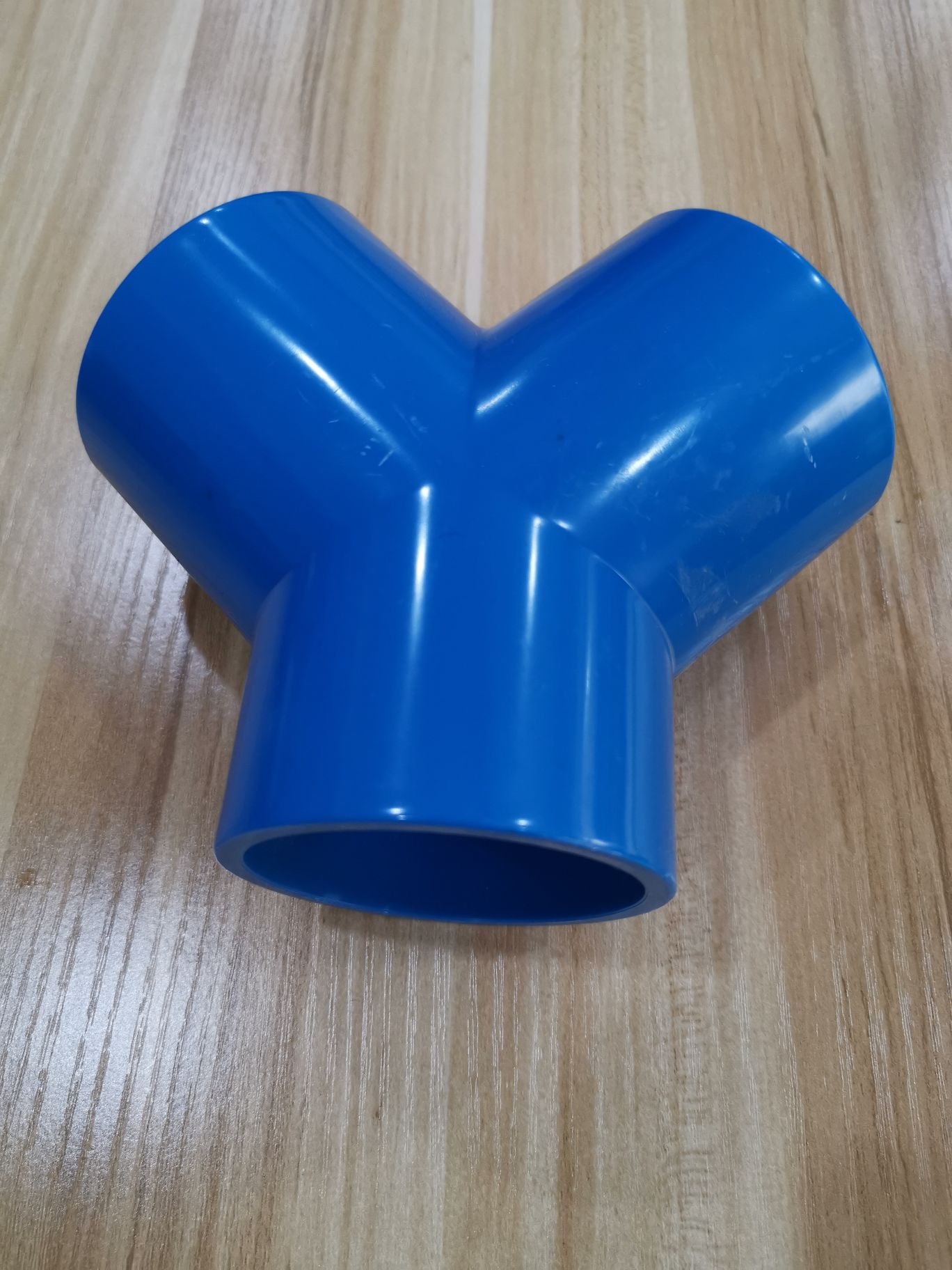Y-shaped three-way pvc pipe fittings