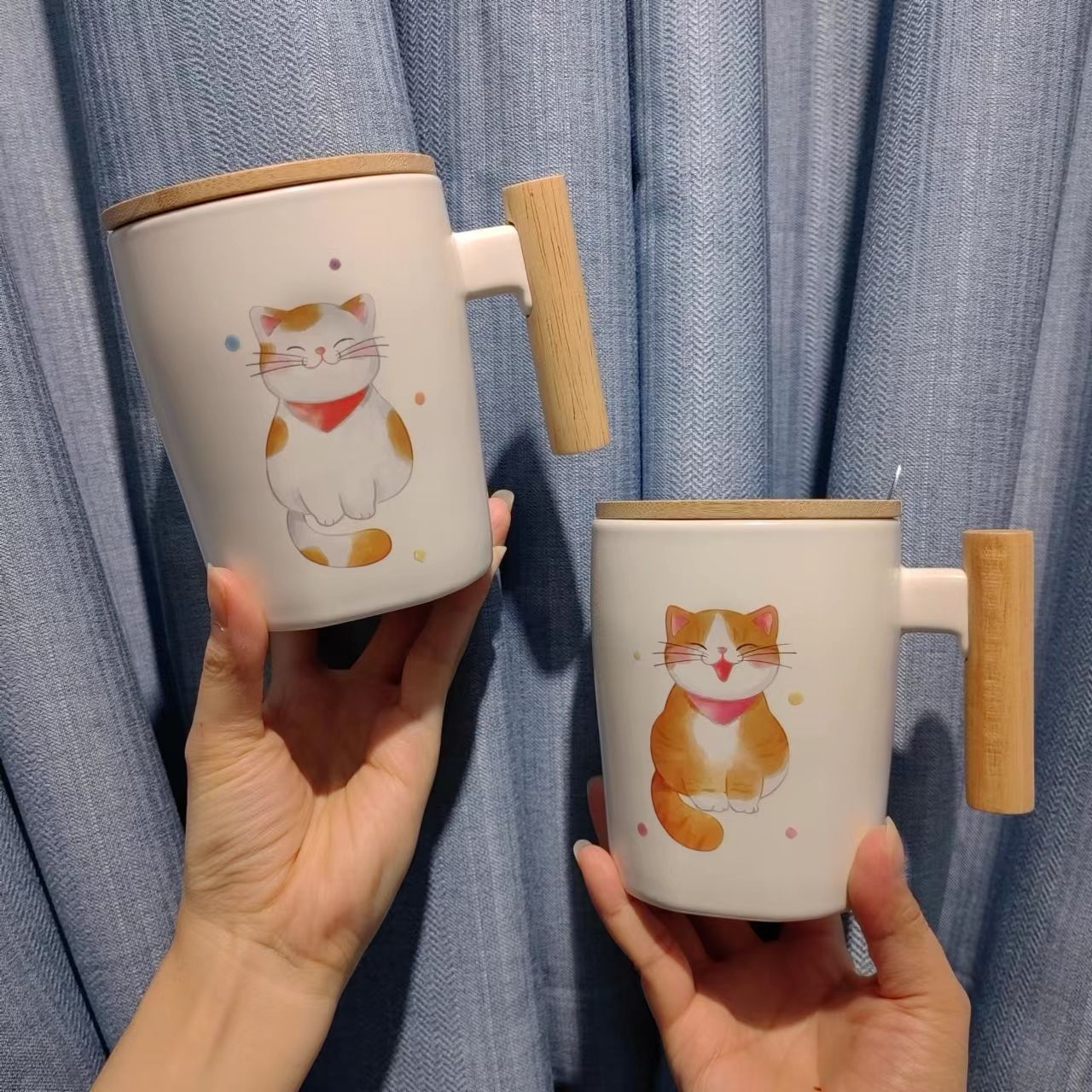 Mugs with LIDS, ceramic cups as souvenirs, water cups with wooden handles, water cup gifts Application Scenario