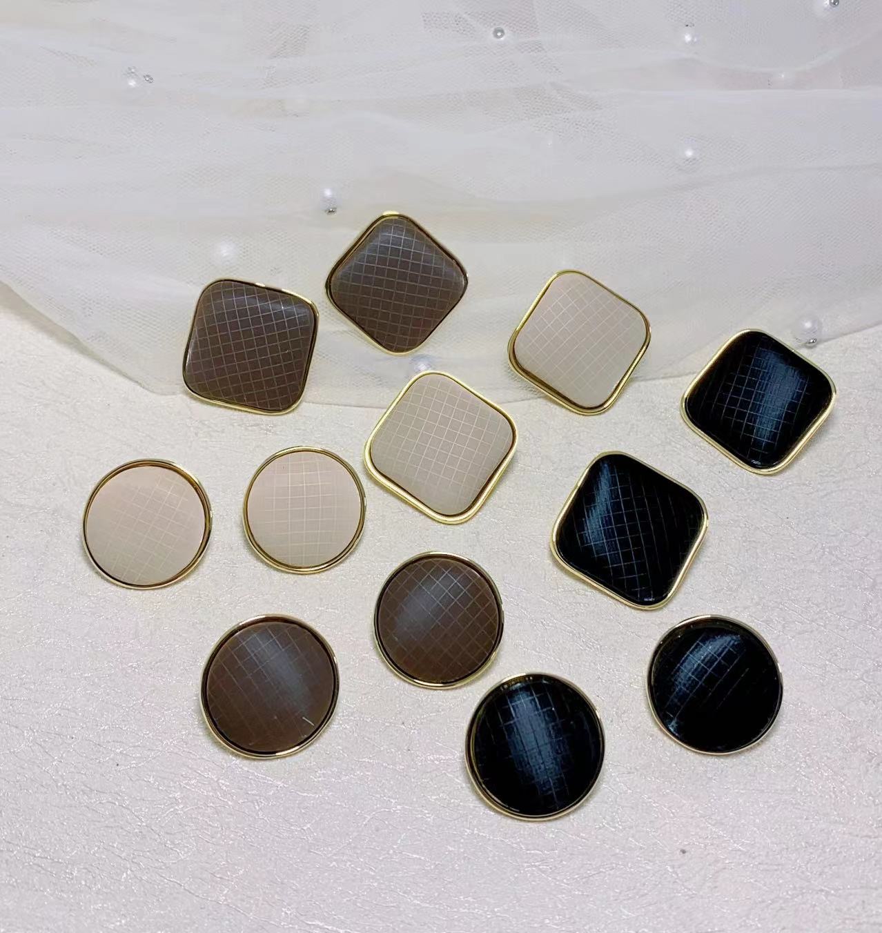 Pendientes geométricos de cuero versión coreana agujas de plata adornos antialérgicos chaini ornamentos modelo 057