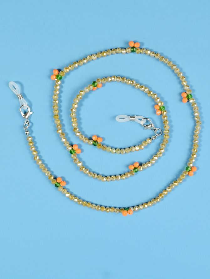 Korean Instagram bestsellers recommend the same style of eyeglass chains as their idols for fashion