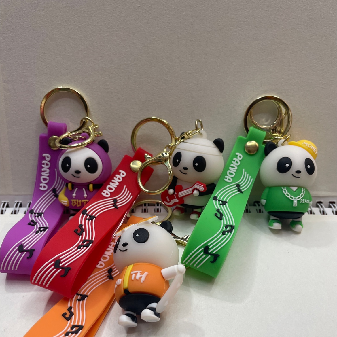 音乐熊猫公仔钥匙扣女可爱包包挂饰新年钥匙链