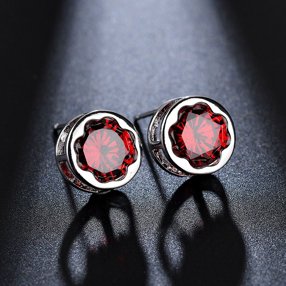 Lucky flower stud earrings set with garnet red zircon plated platinum, cross-border jewelry, simple and versatile stud earrings details Picture