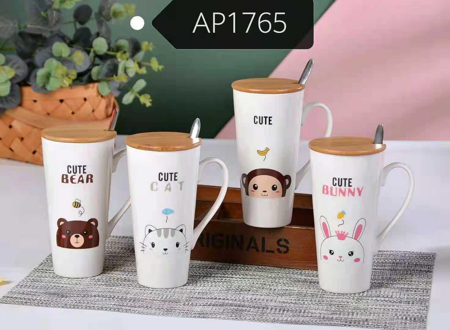 Creative ceramic water cups, cartoon covered spoon cups, opening small gifts, mugs, and street stall general merchandise sources Specification image