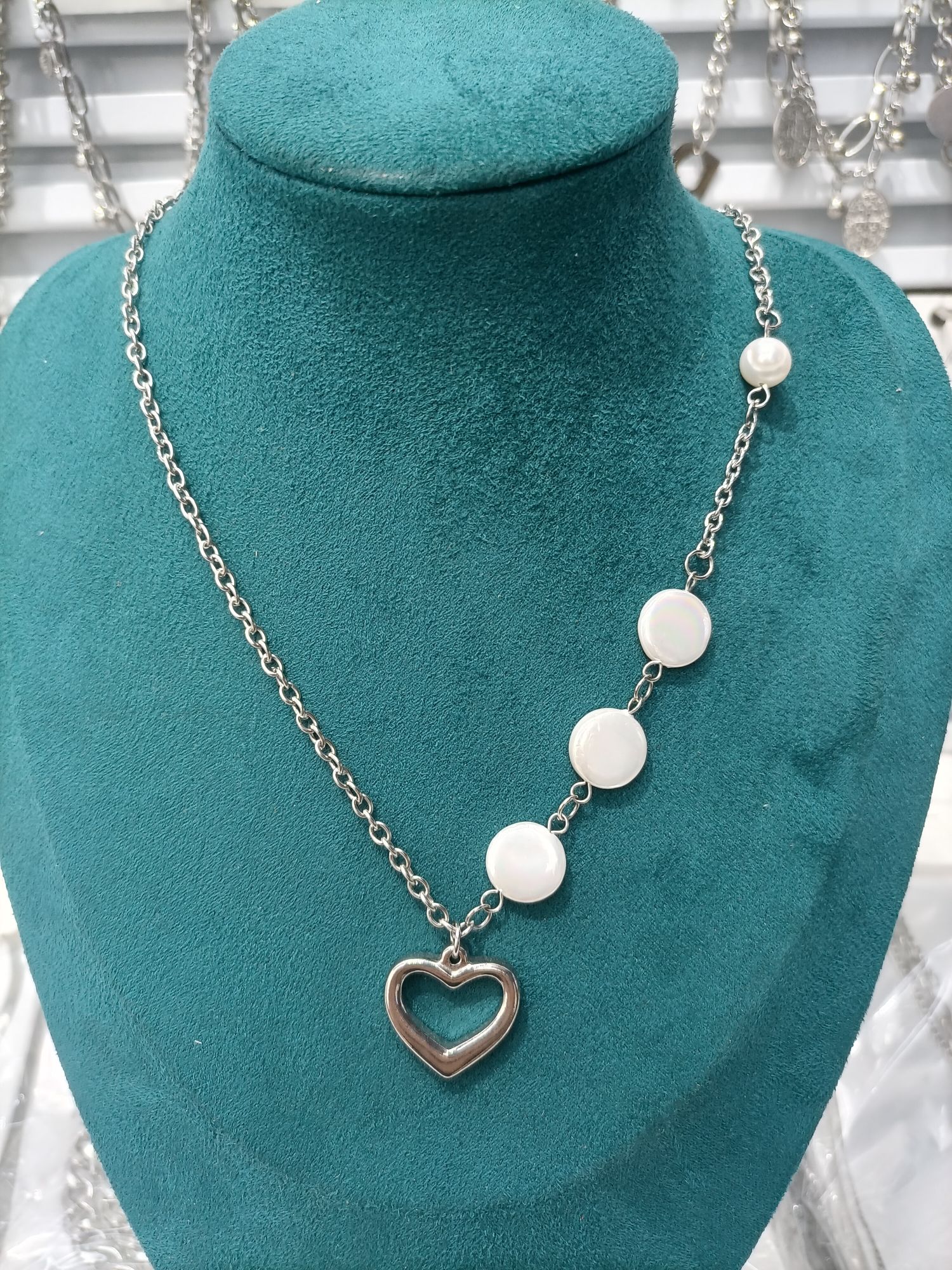 （56）不锈钢项链吊坠手链戒指和珍珠各式链条，搭配等等。